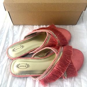 NIB Girls coral Joyfolie sandals - size 1
